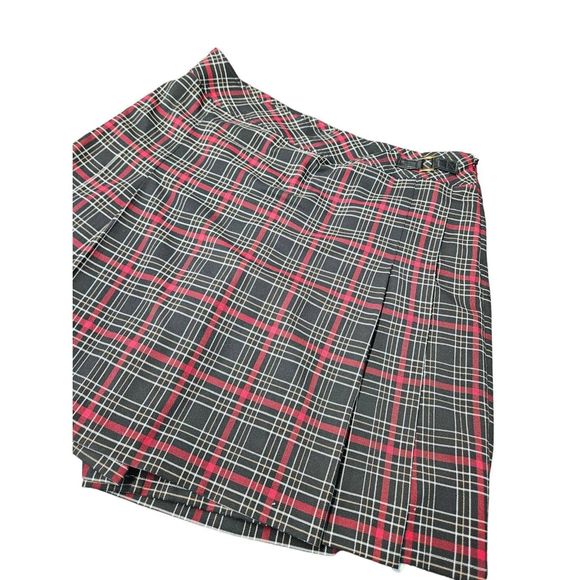 St. John Red Plaid Skort New With Tags size 16 Womens Skirt Golf - Picture 3 of 9